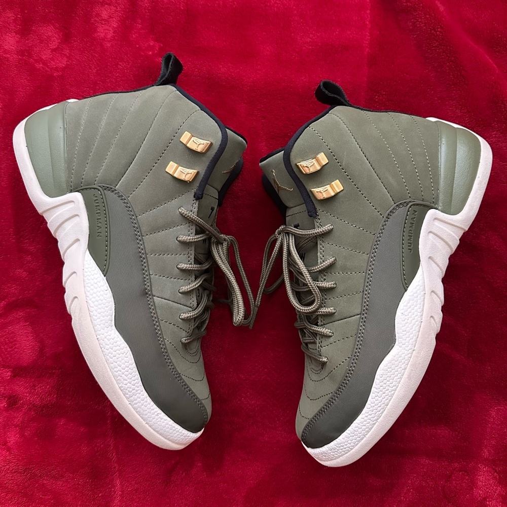 Jordan 12 Retro